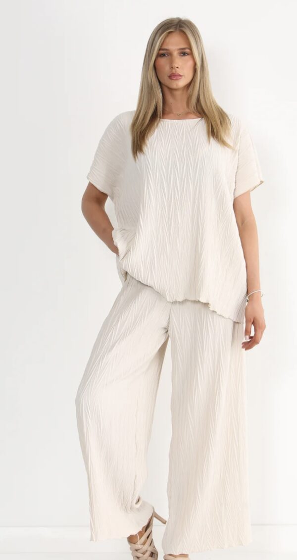 Crinkle Two Piece Outfit – Beige